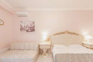 Отель санаторий Крымский гость Алушта Двухместный номер Делюкс с 1 кроватью или 2 отдельными кроватями и балконом-23