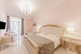 Отель санаторий Крымский гость Алушта Двухместный номер Делюкс с 1 кроватью или 2 отдельными кроватями и балконом-39