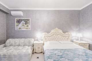 Отель санаторий Крымский гость Алушта Двухместный номер Делюкс с 1 кроватью или 2 отдельными кроватями и балконом-40