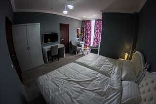 Отель санаторий Крымский гость Алушта Двухместный номер Делюкс с 1 кроватью или 2 отдельными кроватями и балконом-48